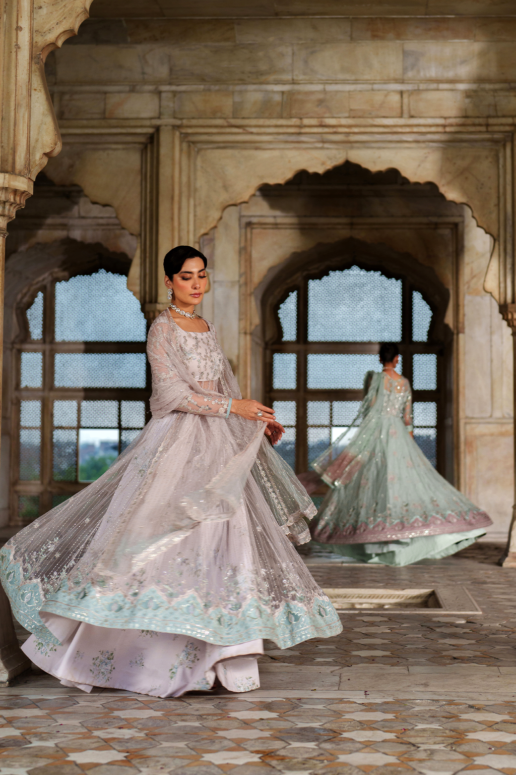UE-553 Embroidered Net