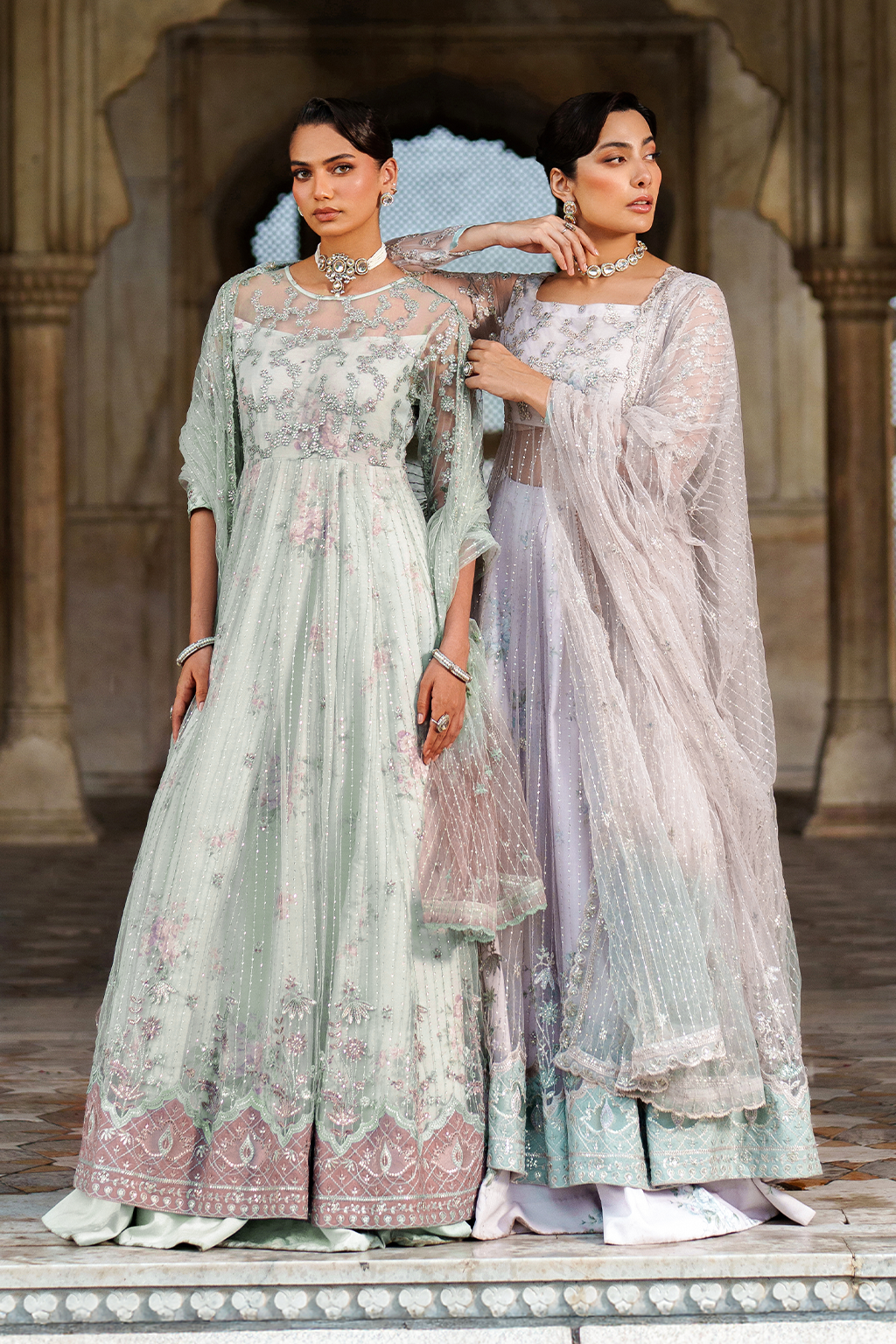 UE-553 Embroidered Net
