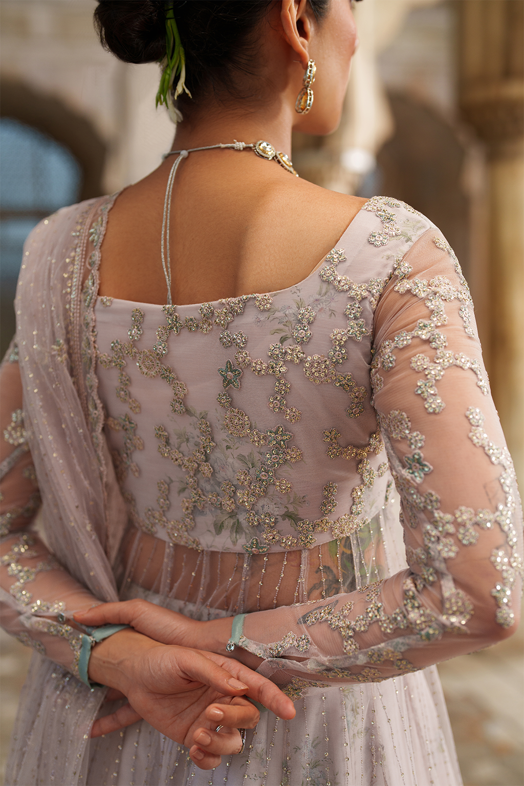 UE-552 Embroidered Net