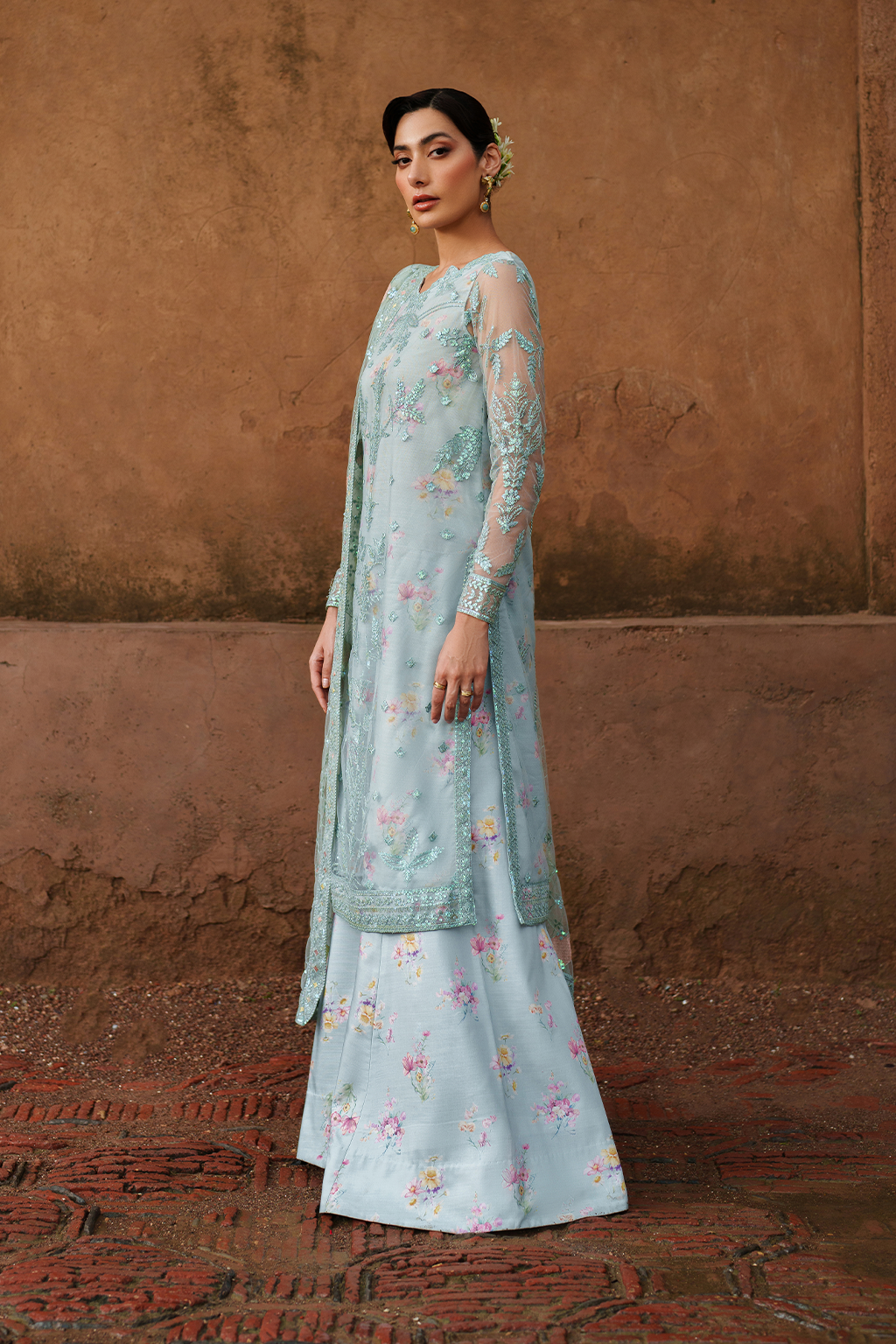 UE-535 Embroidered Net