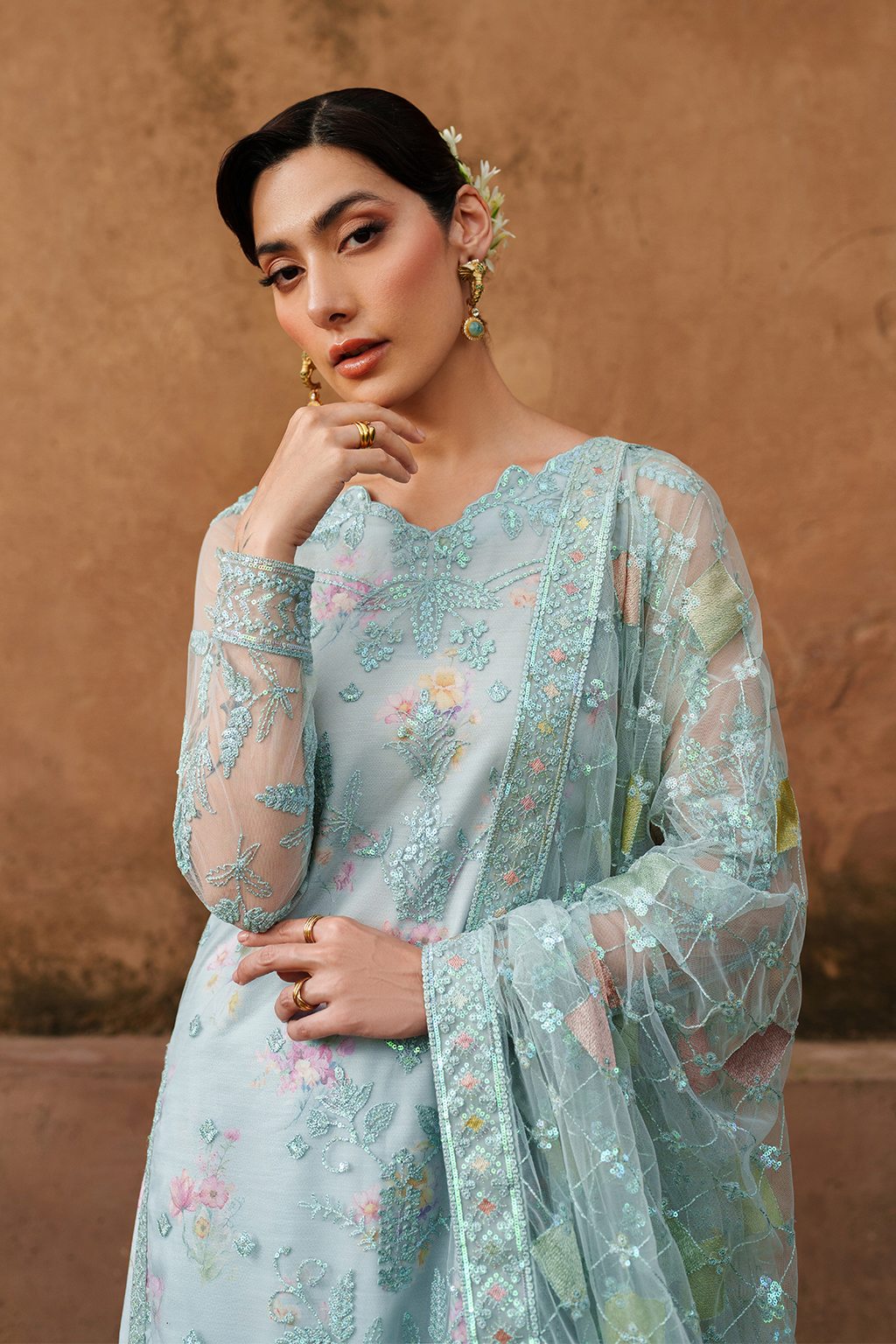 UE-535 Embroidered Net