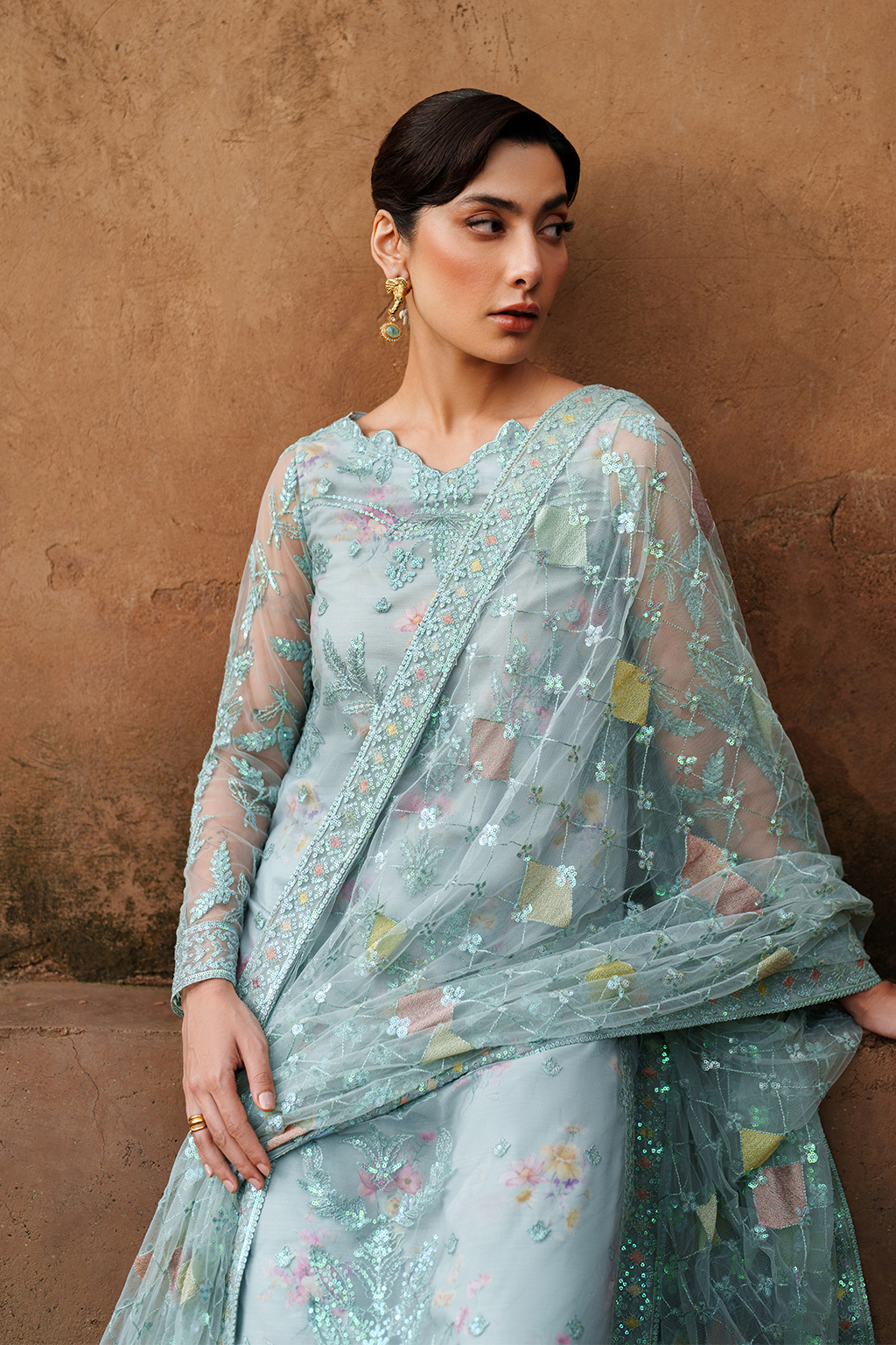 UE-535 Embroidered Net