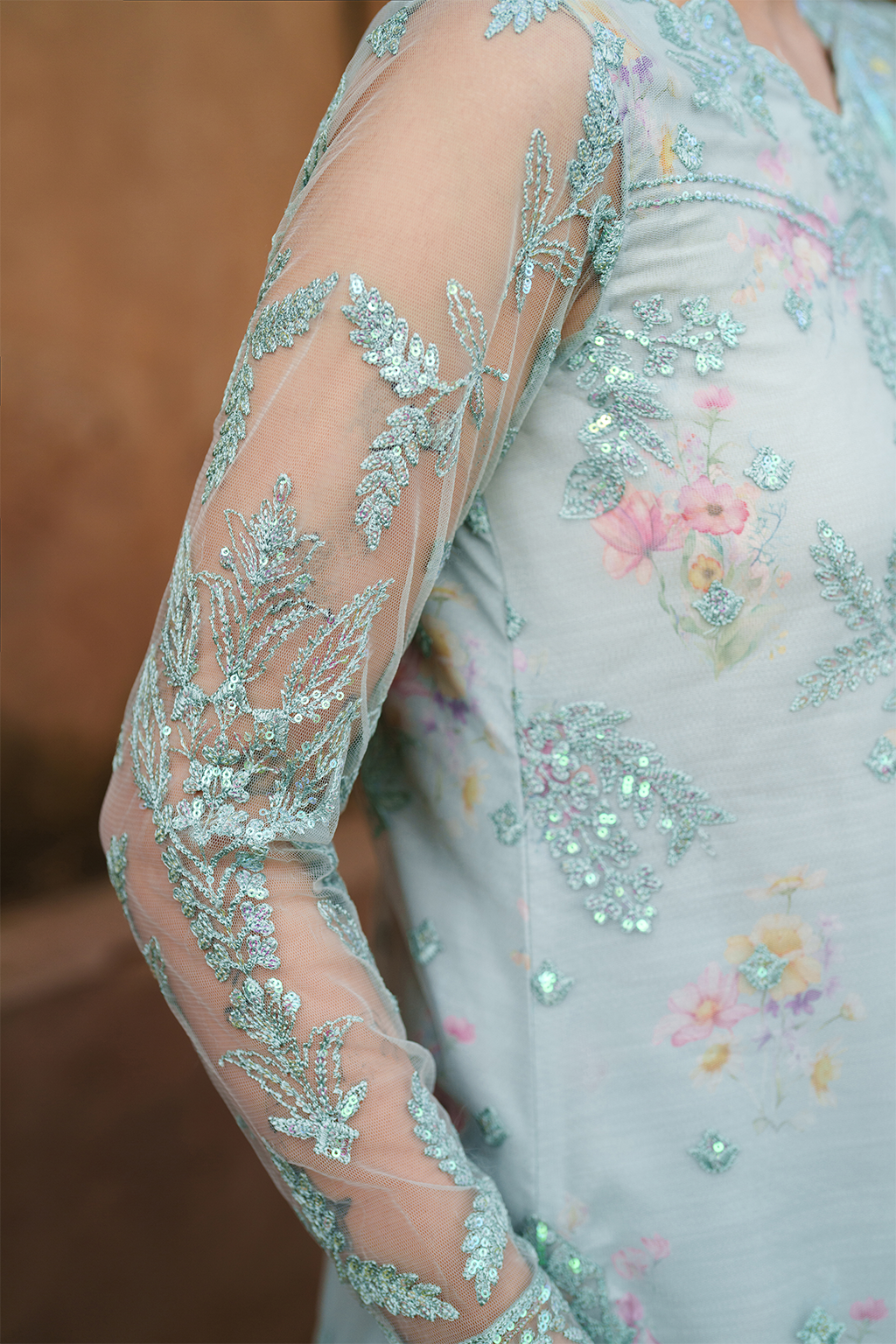UE-535 Embroidered Net