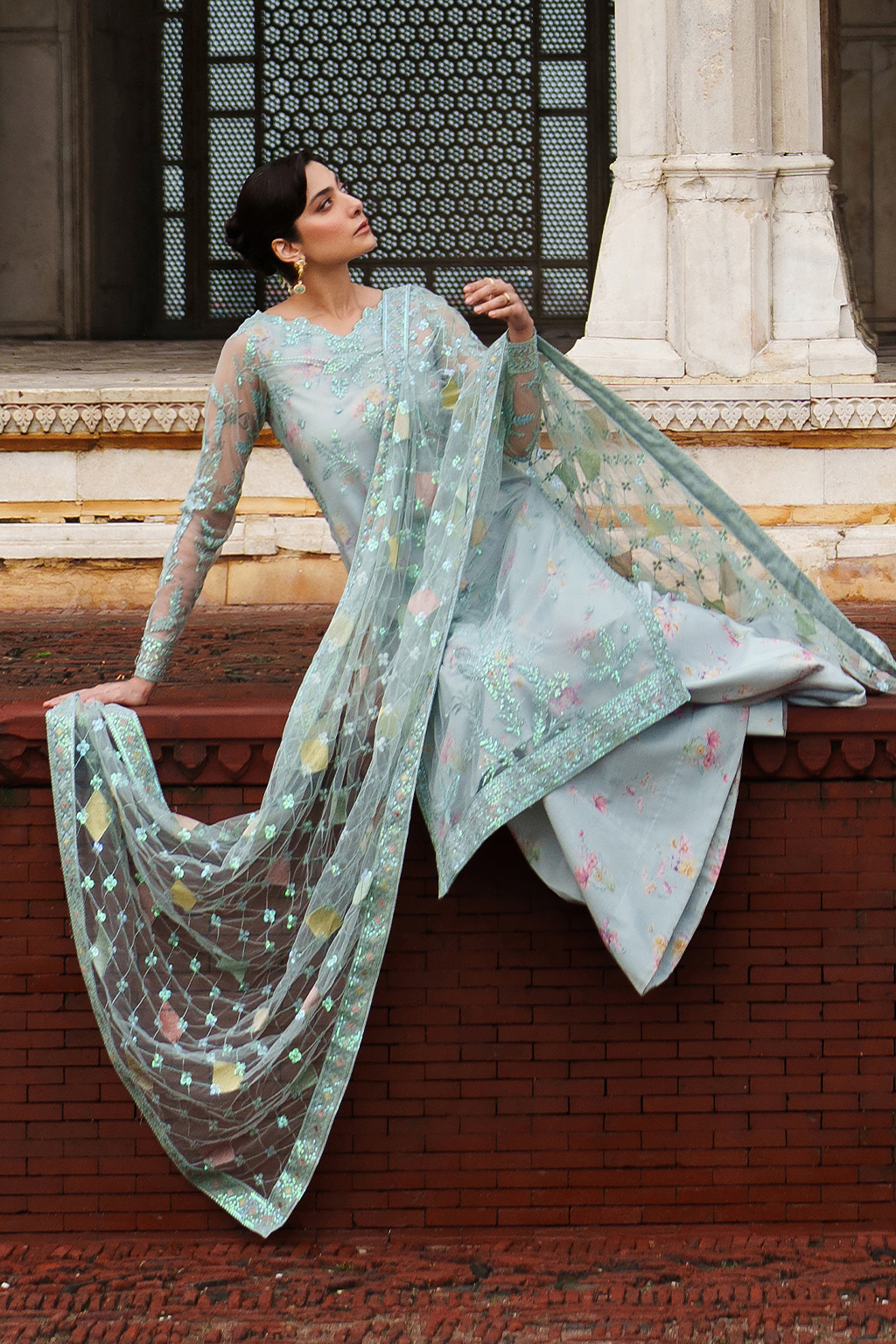 UE-535 Embroidered Net