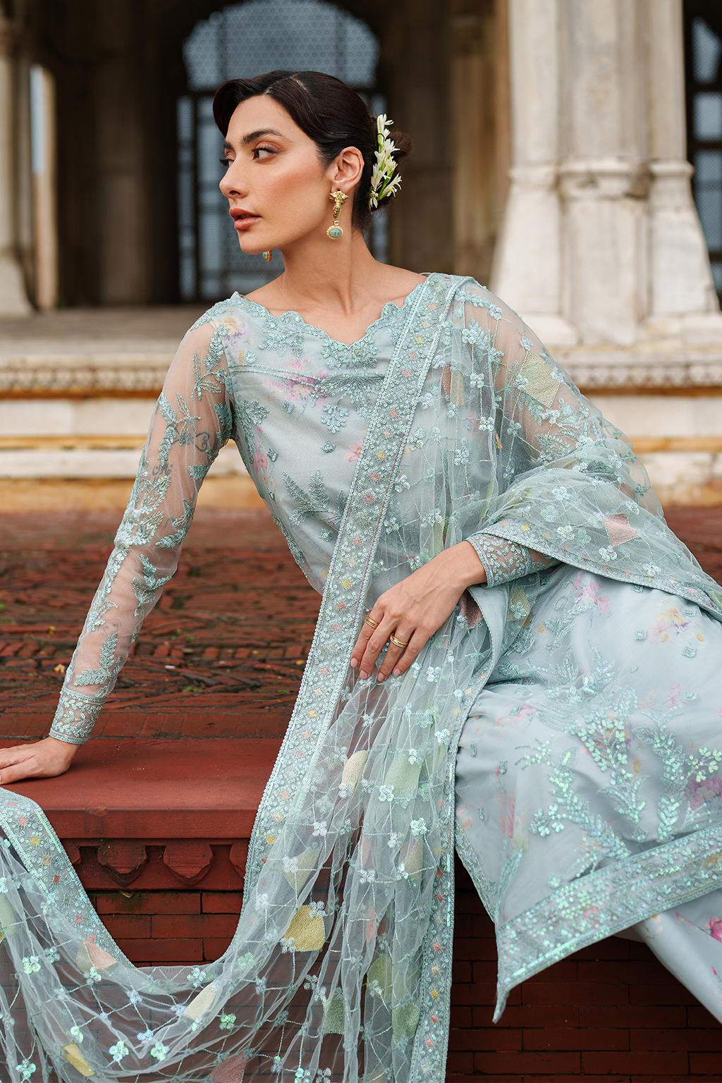 UE-535 Embroidered Net