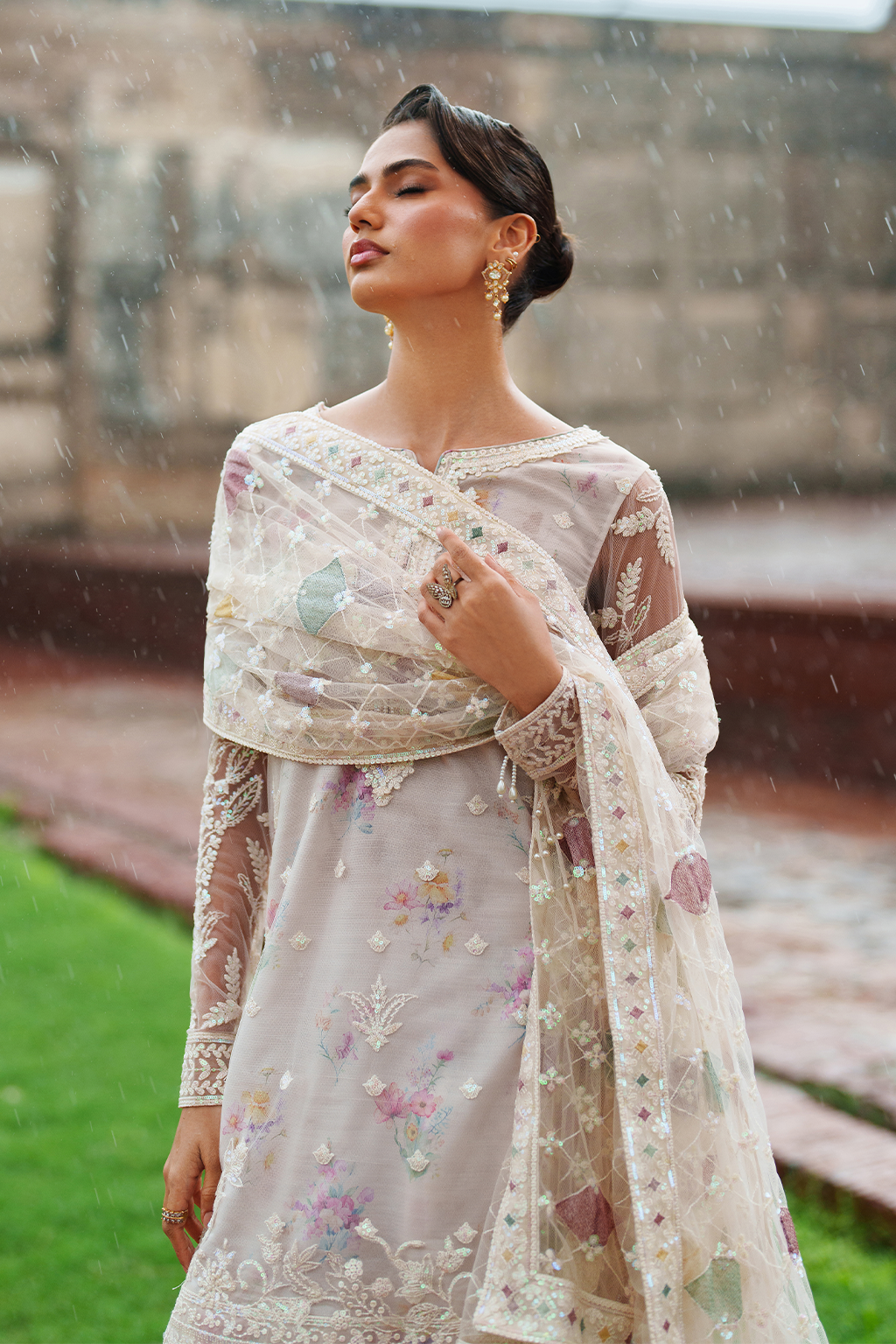 UE-534 Embroidered Net
