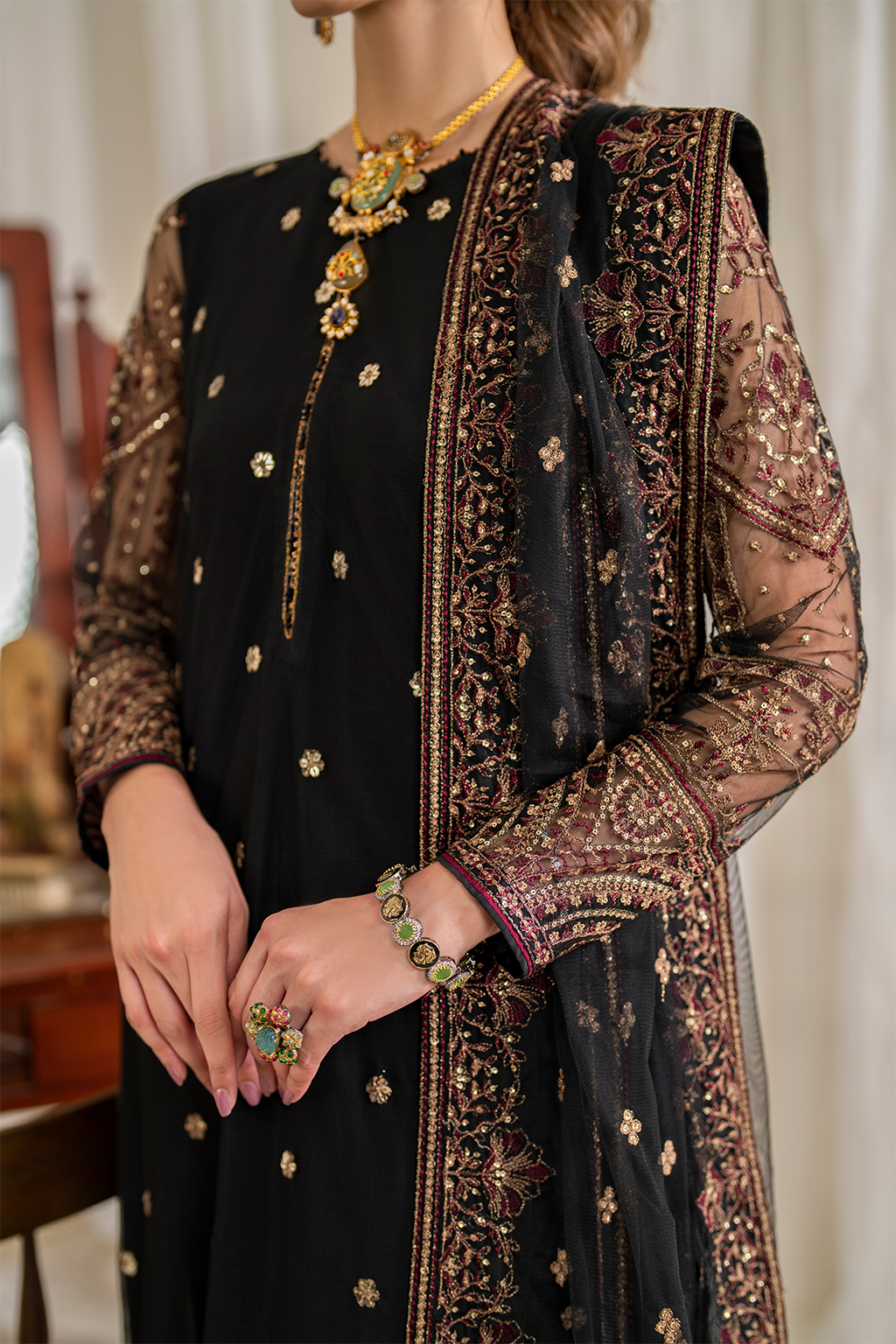 UE-288 Embroidered Net