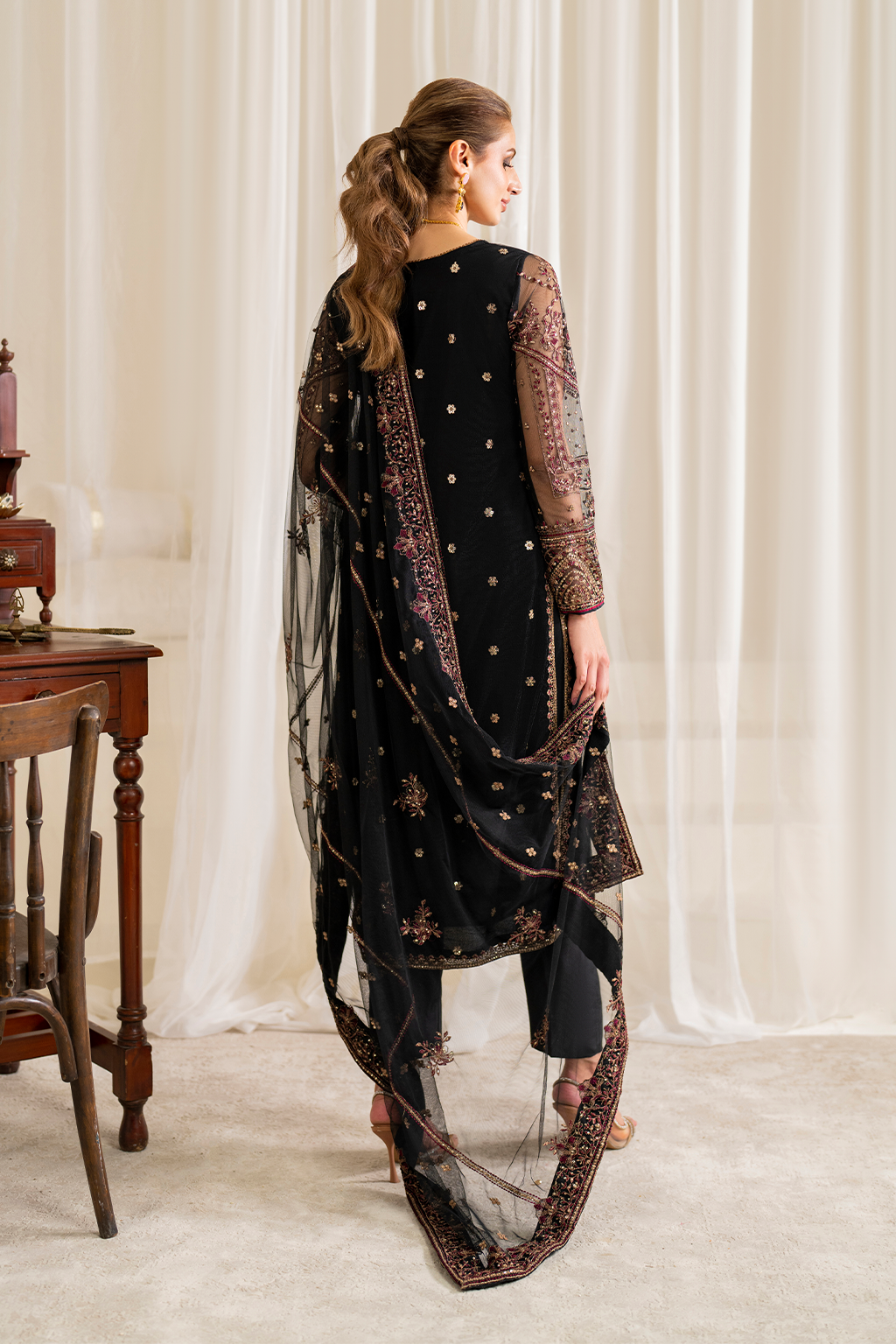 UE-288 Embroidered Net