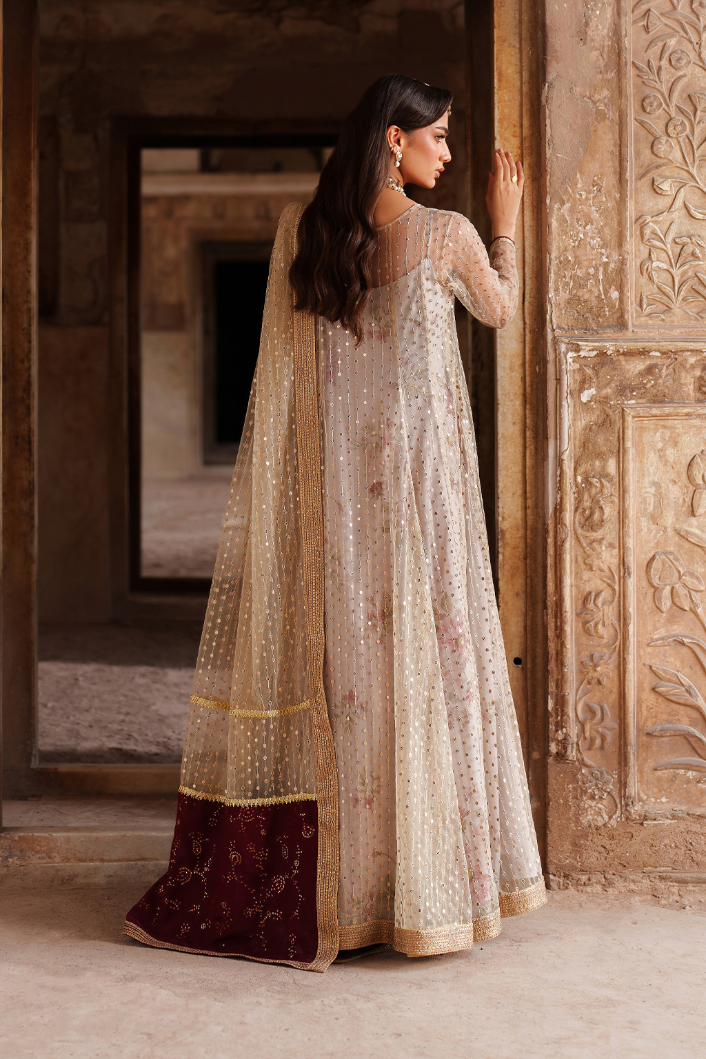 UE-548 Embroidered Net
