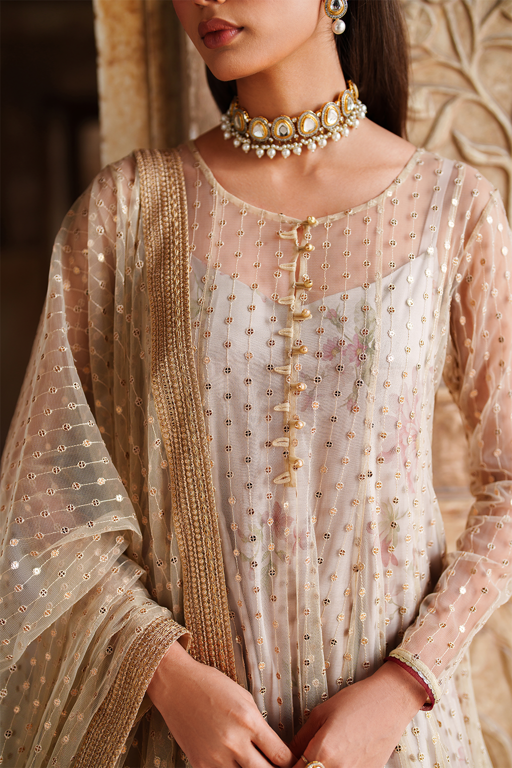 UE-548 Embroidered Net