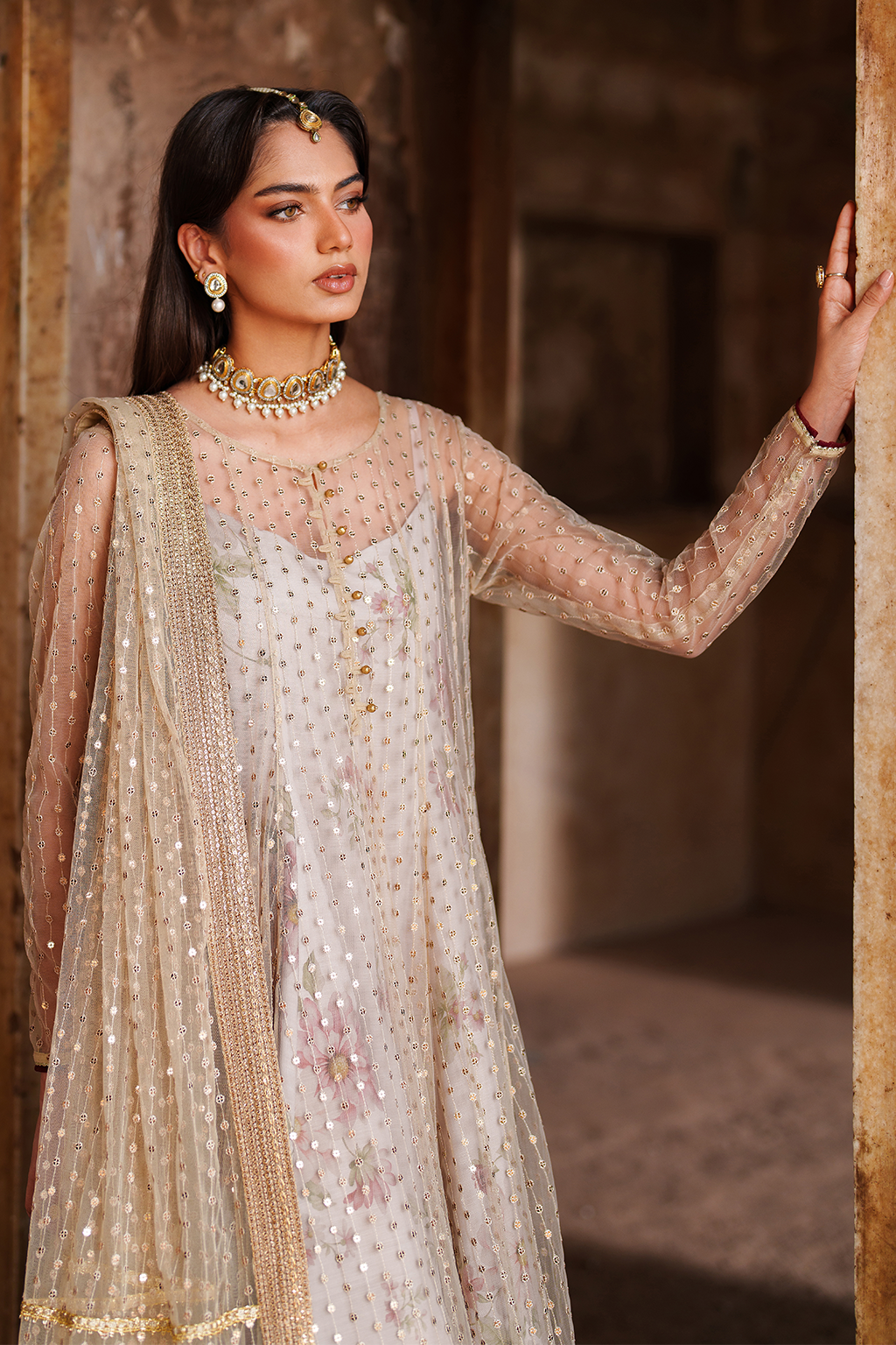 UE-548 Embroidered Net