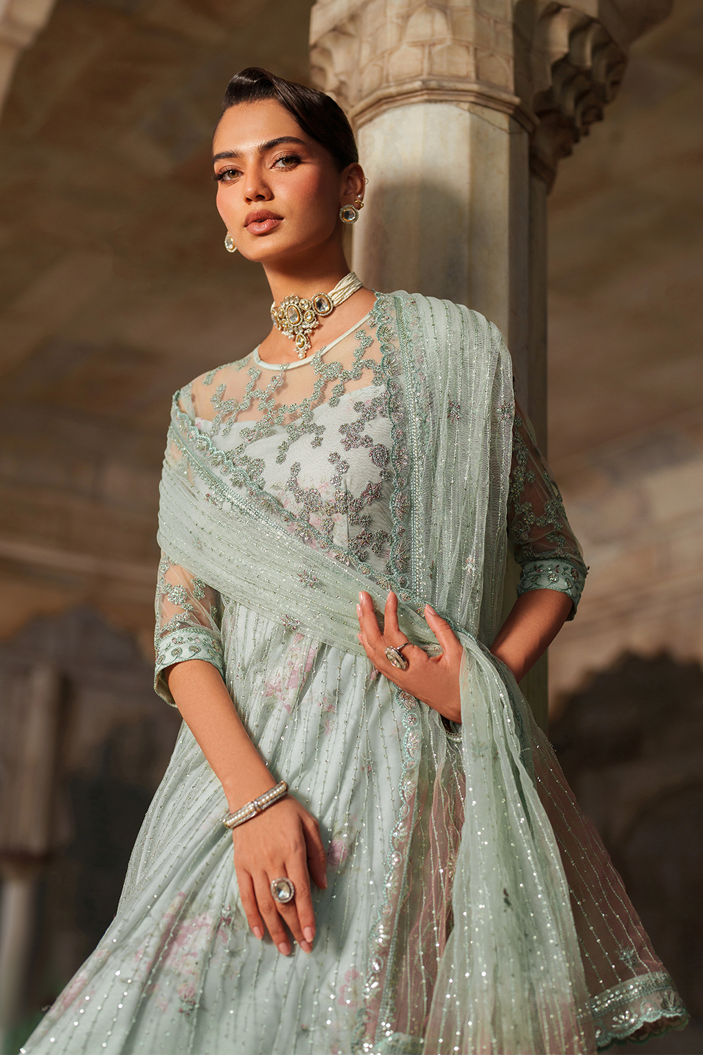 UE-553 Embroidered Net