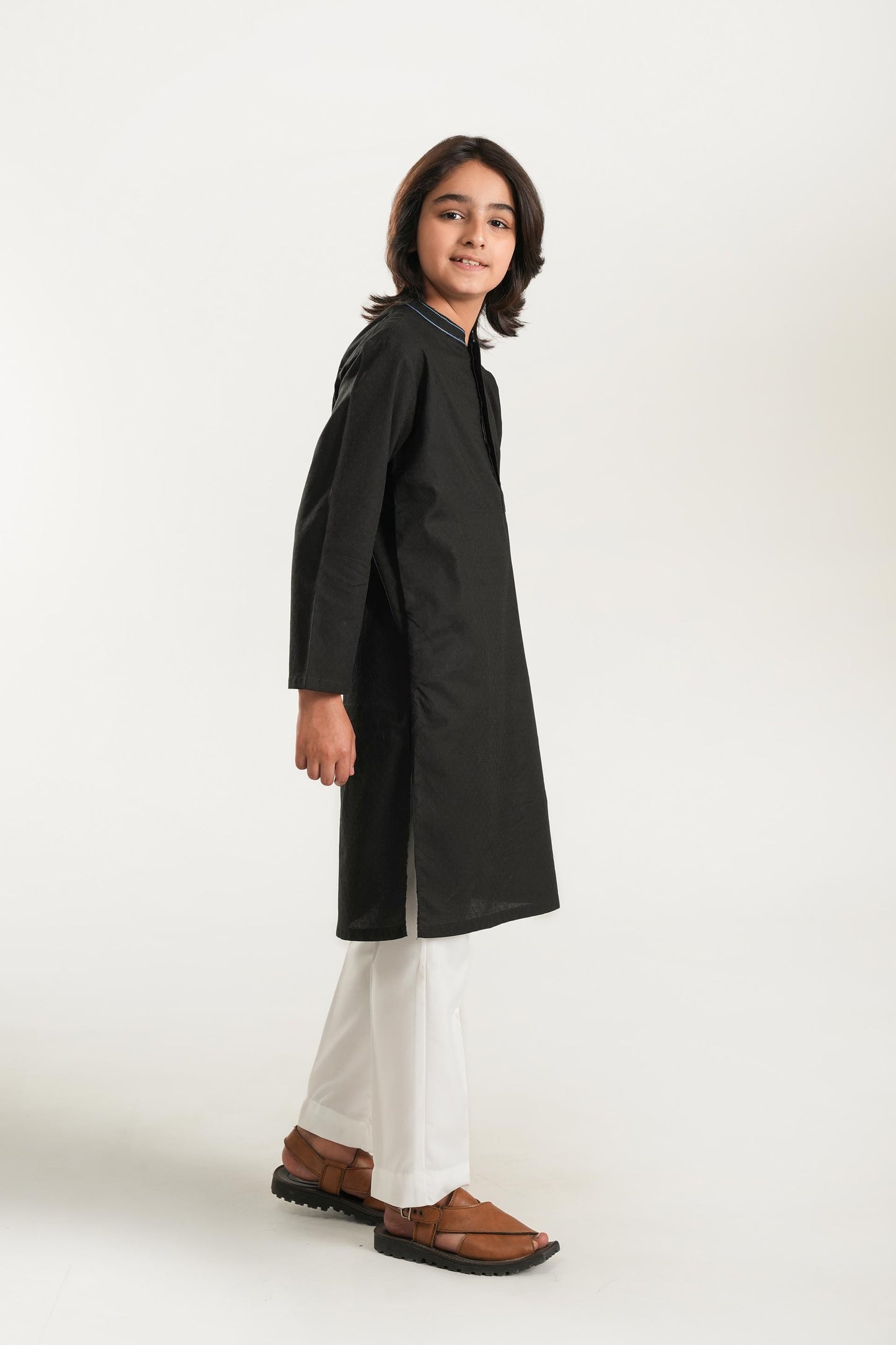 Kurta With Embroidery (FBSK-841)