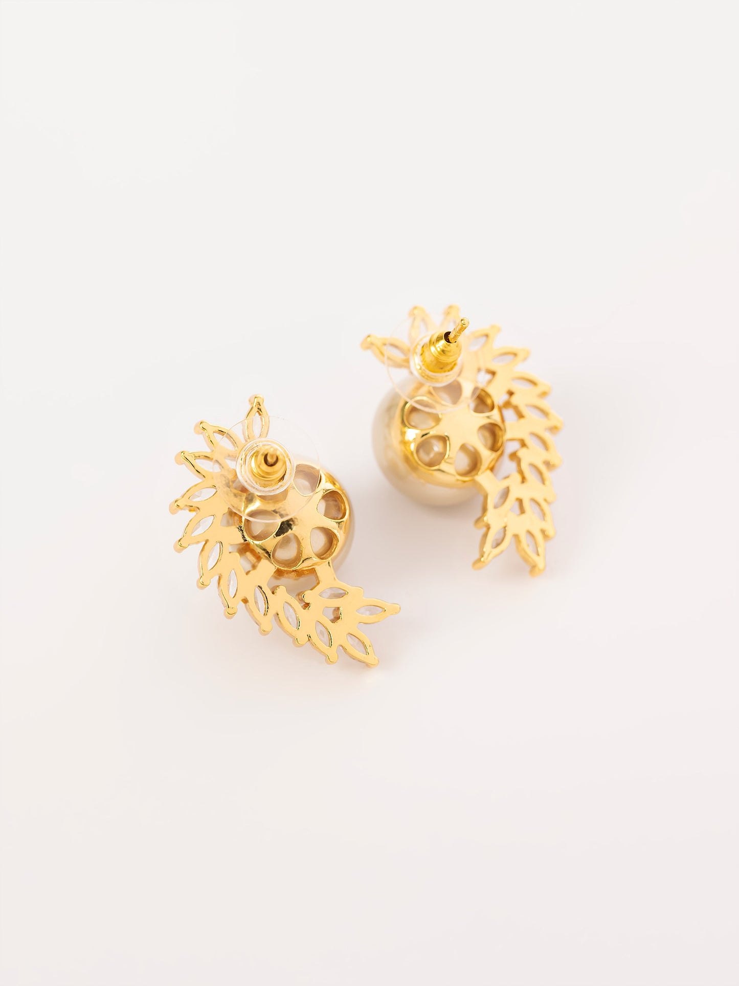 Curvy Pearl Earrings