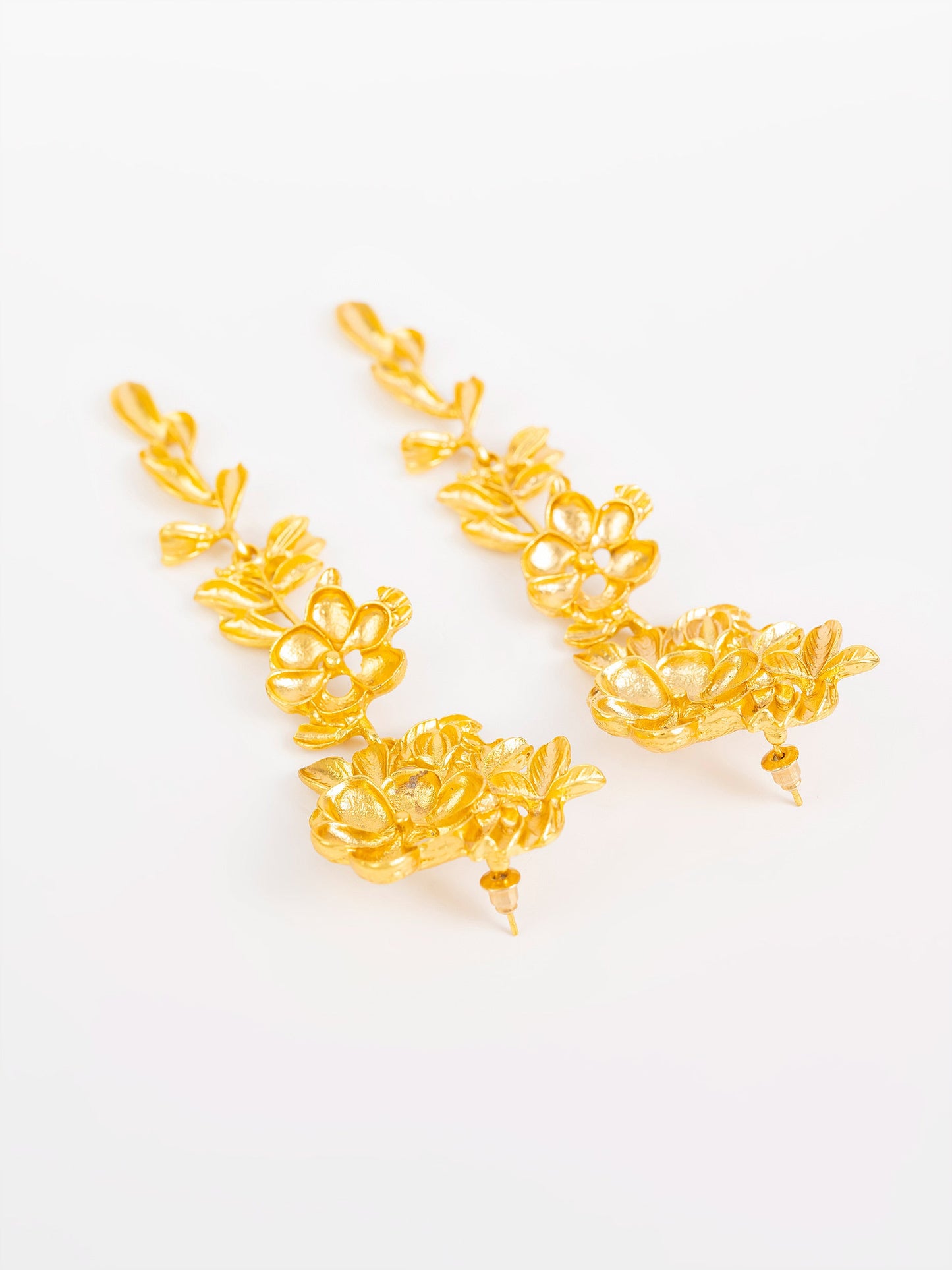 Dangling Flower Earrings