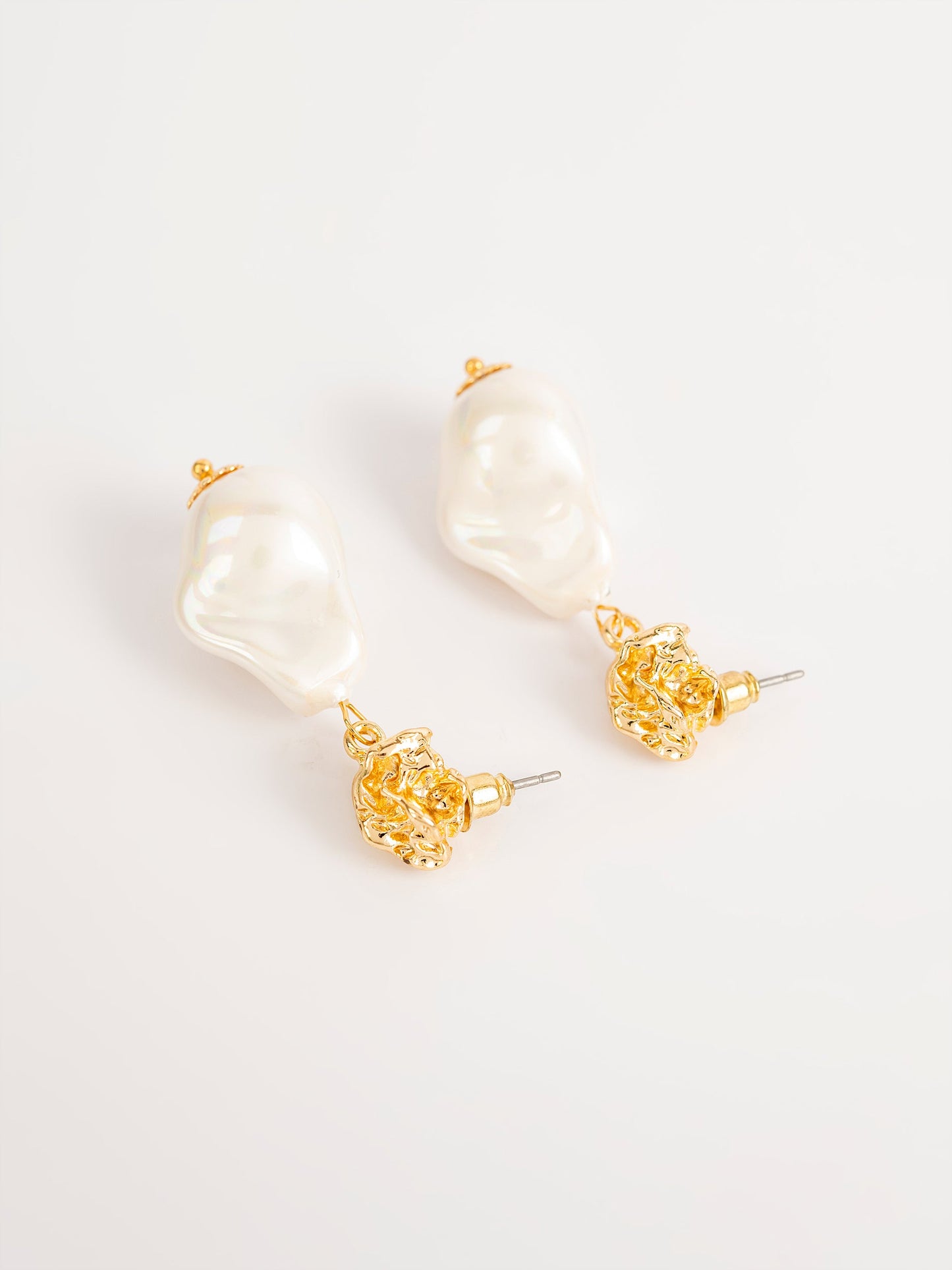 Dangling Pearl Earrings