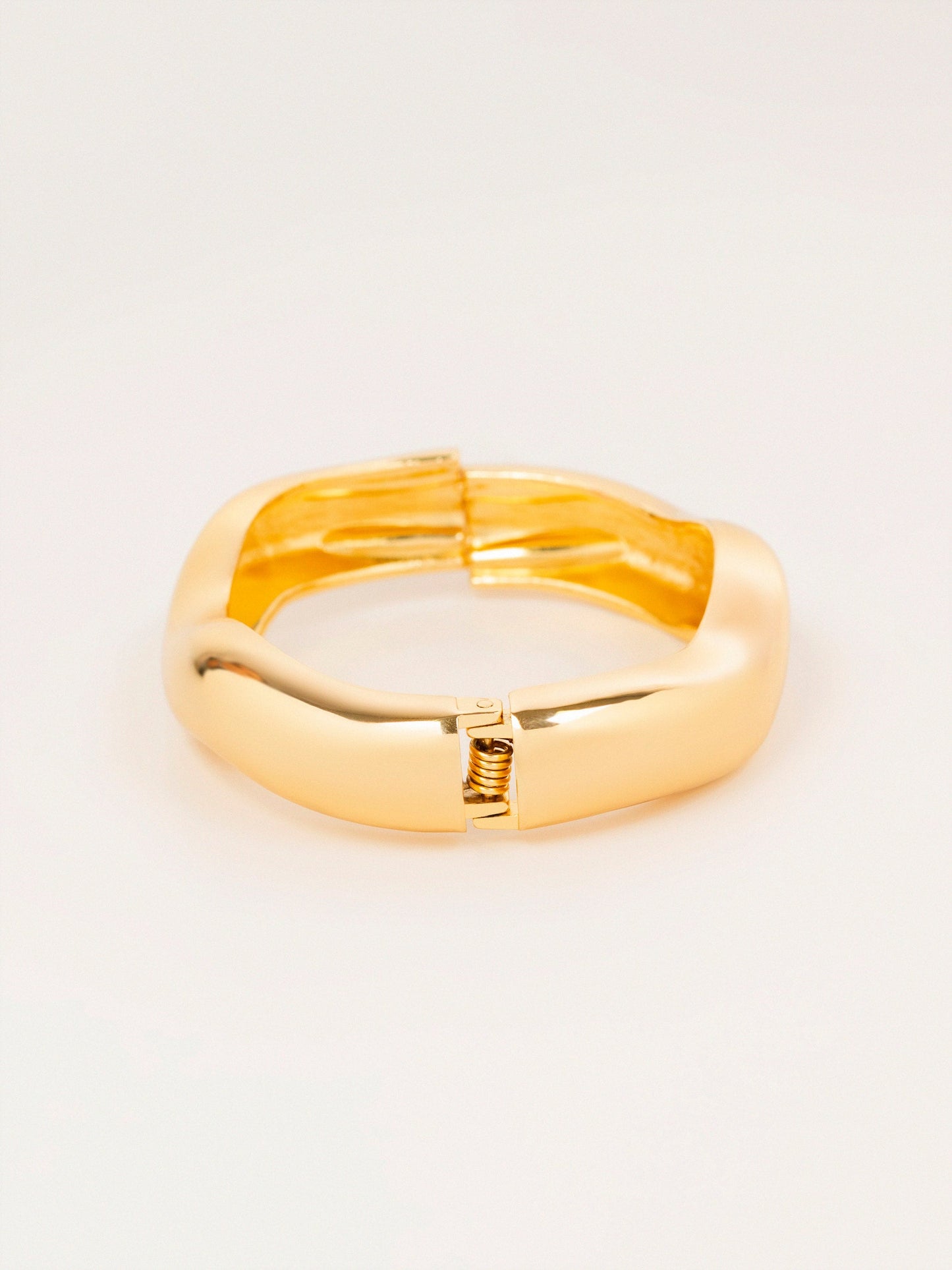 Wavy Solid Bracelet
