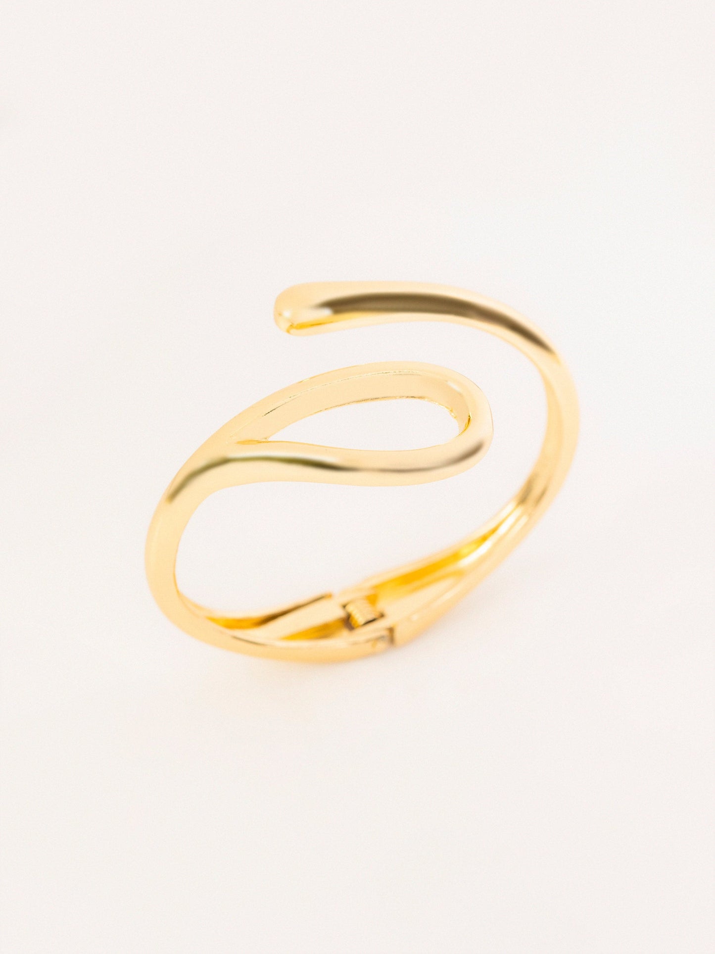 Abstract Wavy Bracelet