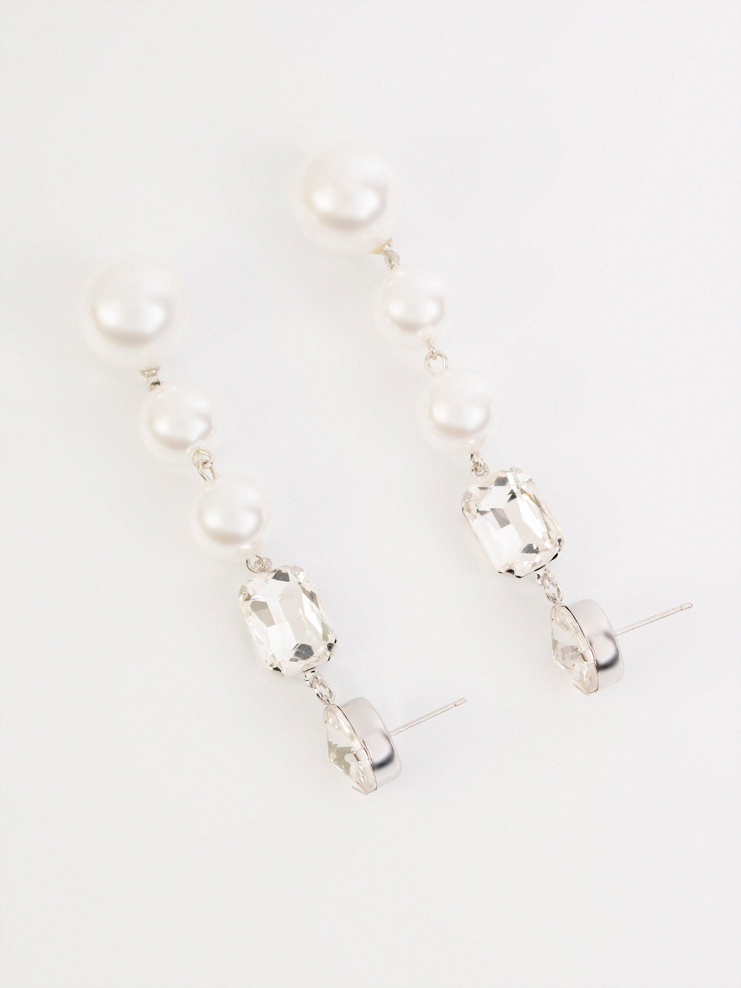 Dangle Pearl Earrings