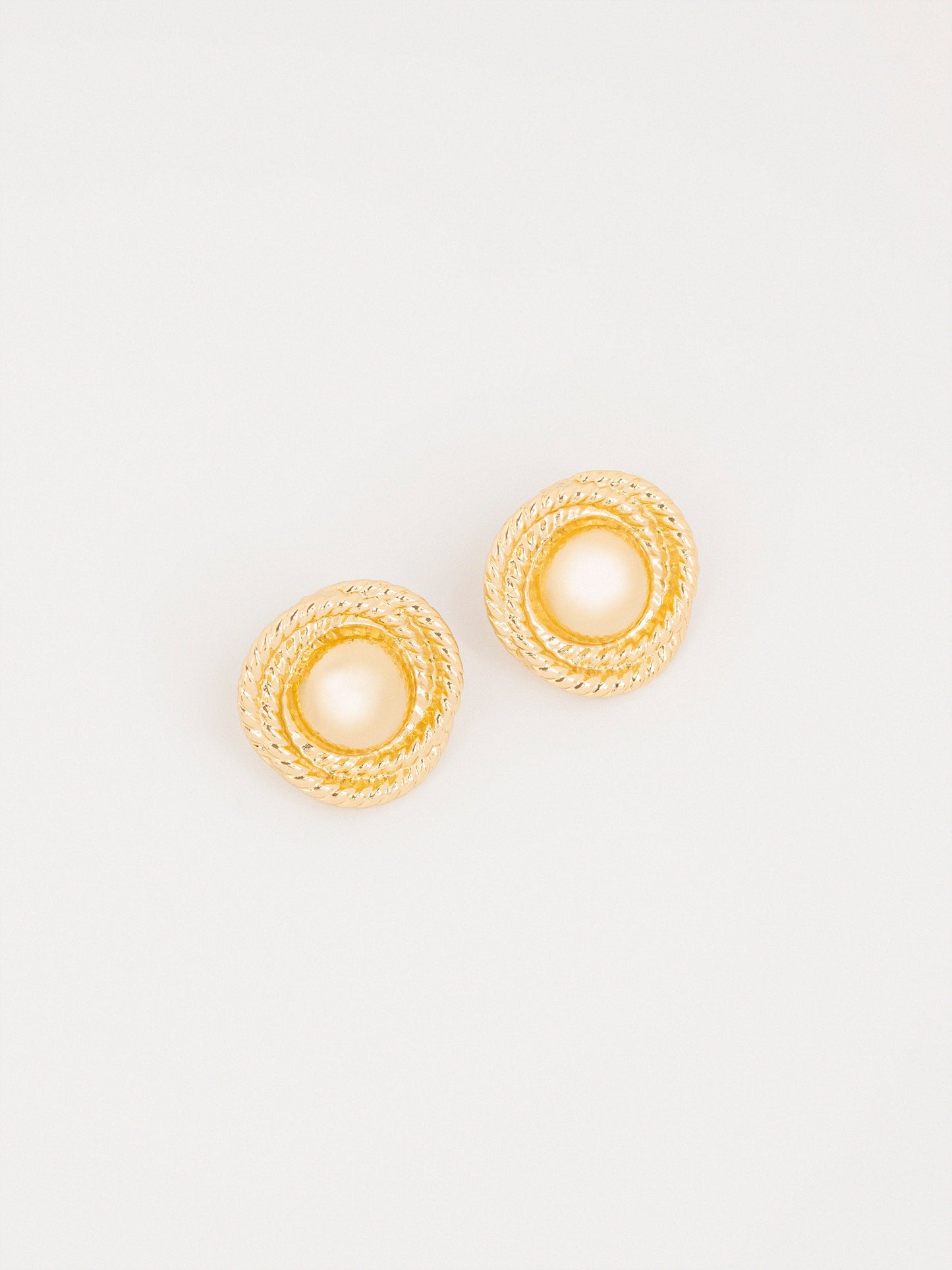 Pearl Stud Earring