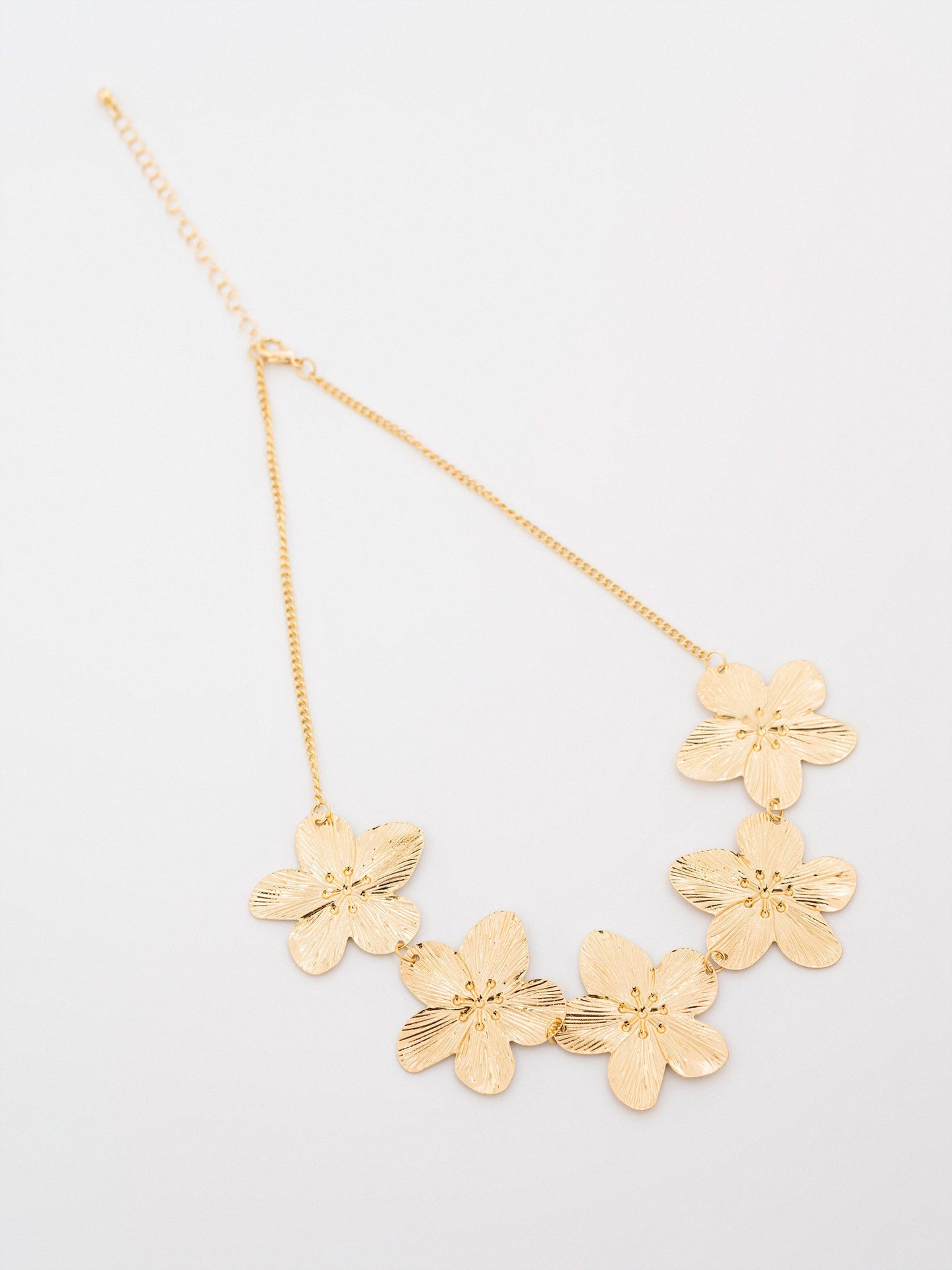 Floral Pendant Necklace