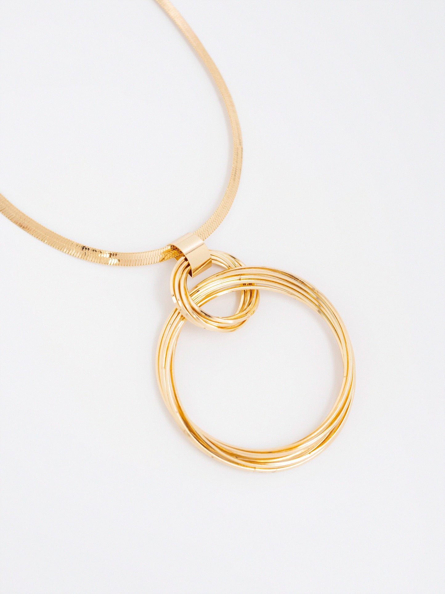 Circle Pendant Necklace
