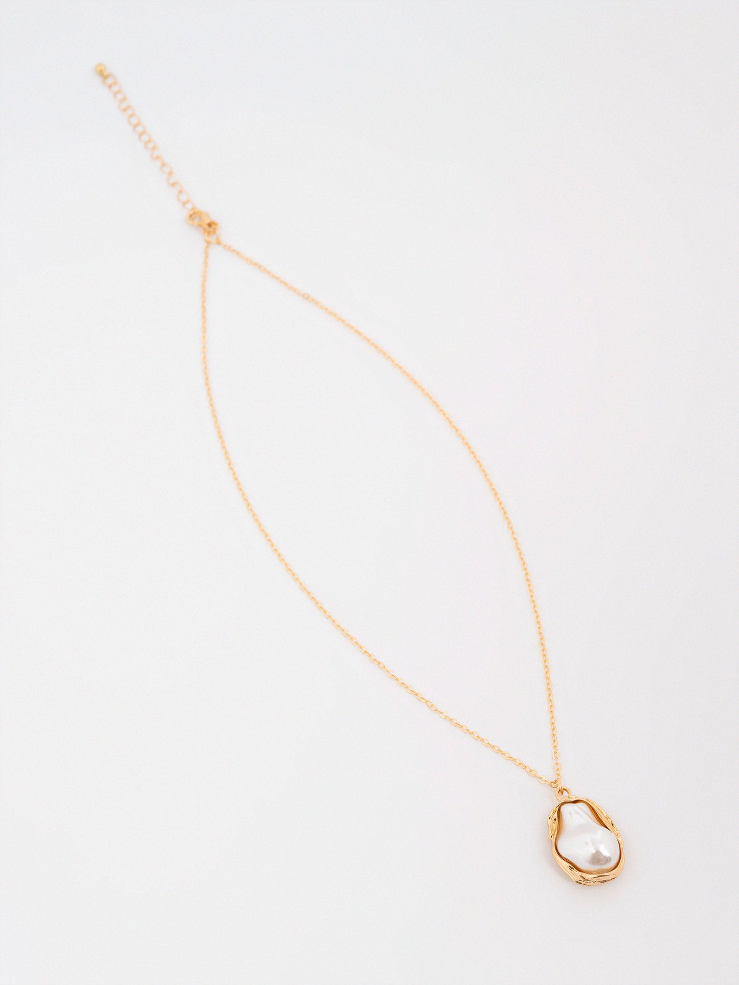 Layered Pearl Necklace Set