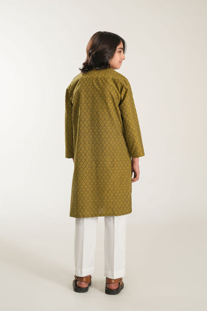Kurta With Embroidery (FBSK-818)
