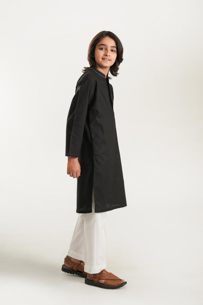 Kurta With Embroidery (FBSK-841)