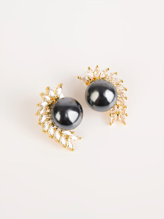 Curvy Pearl Earrings
