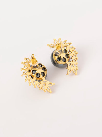 Curvy Pearl Earrings
