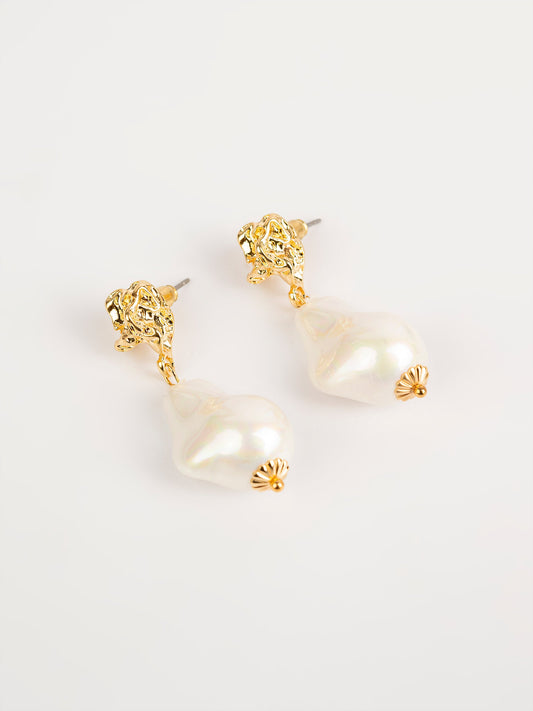 Dangling Pearl Earrings