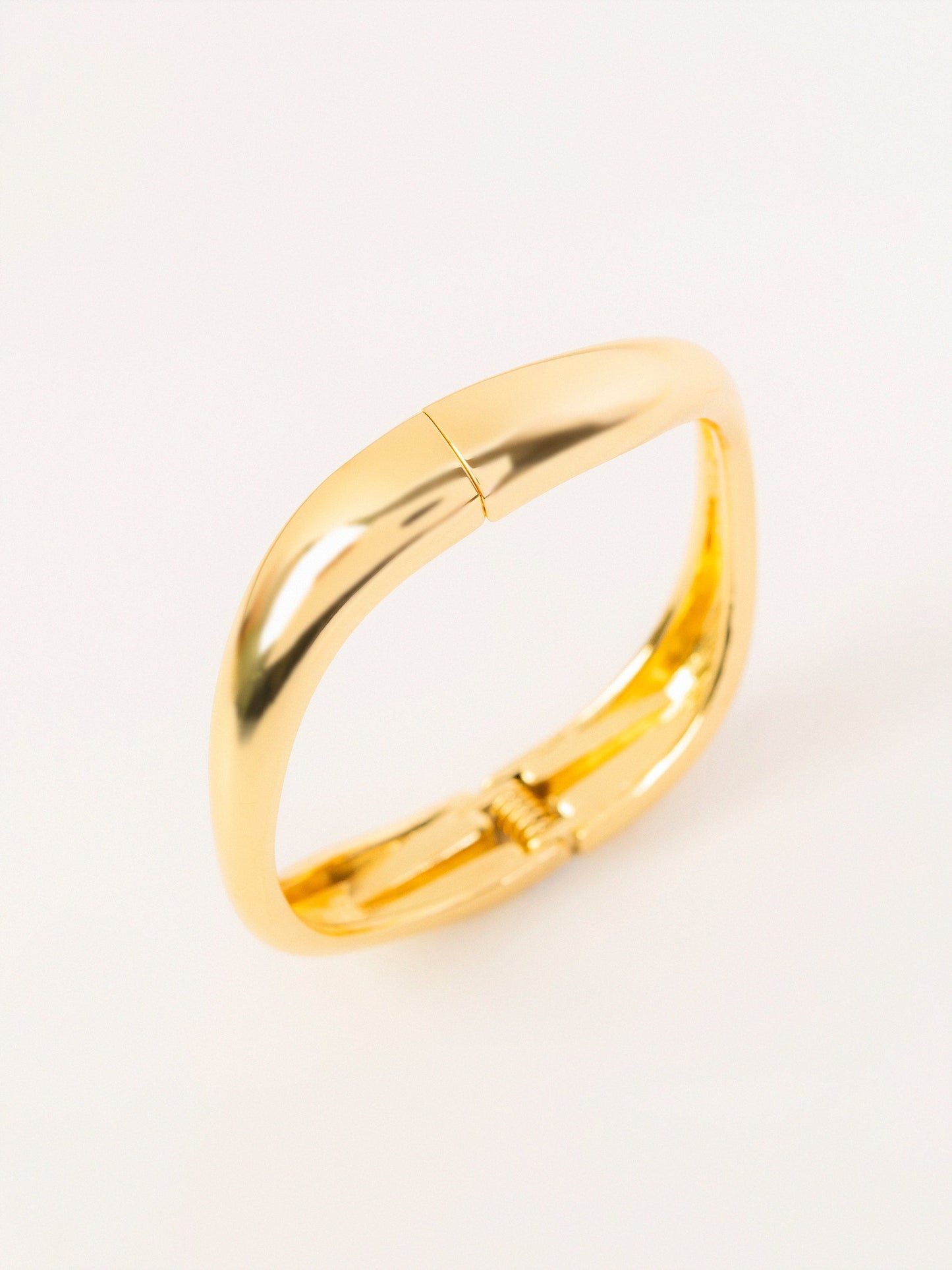 Solid Sleek Bracelet