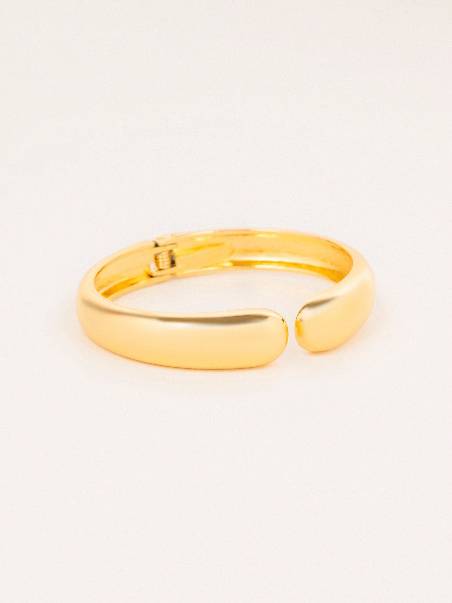 Minimalist Smooth Bracelet