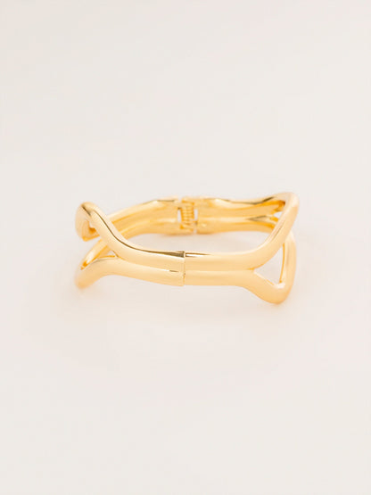 Interlocking Wavy Bracelet