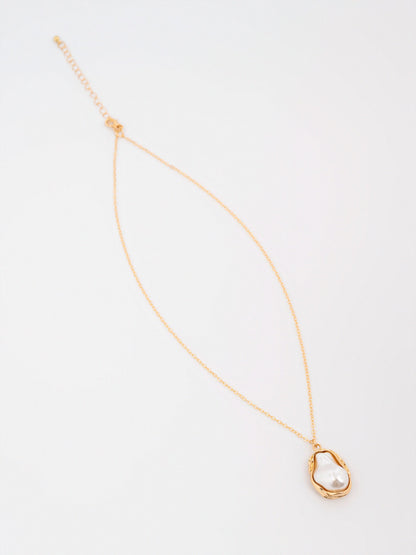 Layered Pearl Necklace Set