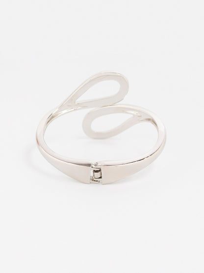 Fluid Curve Bracelet