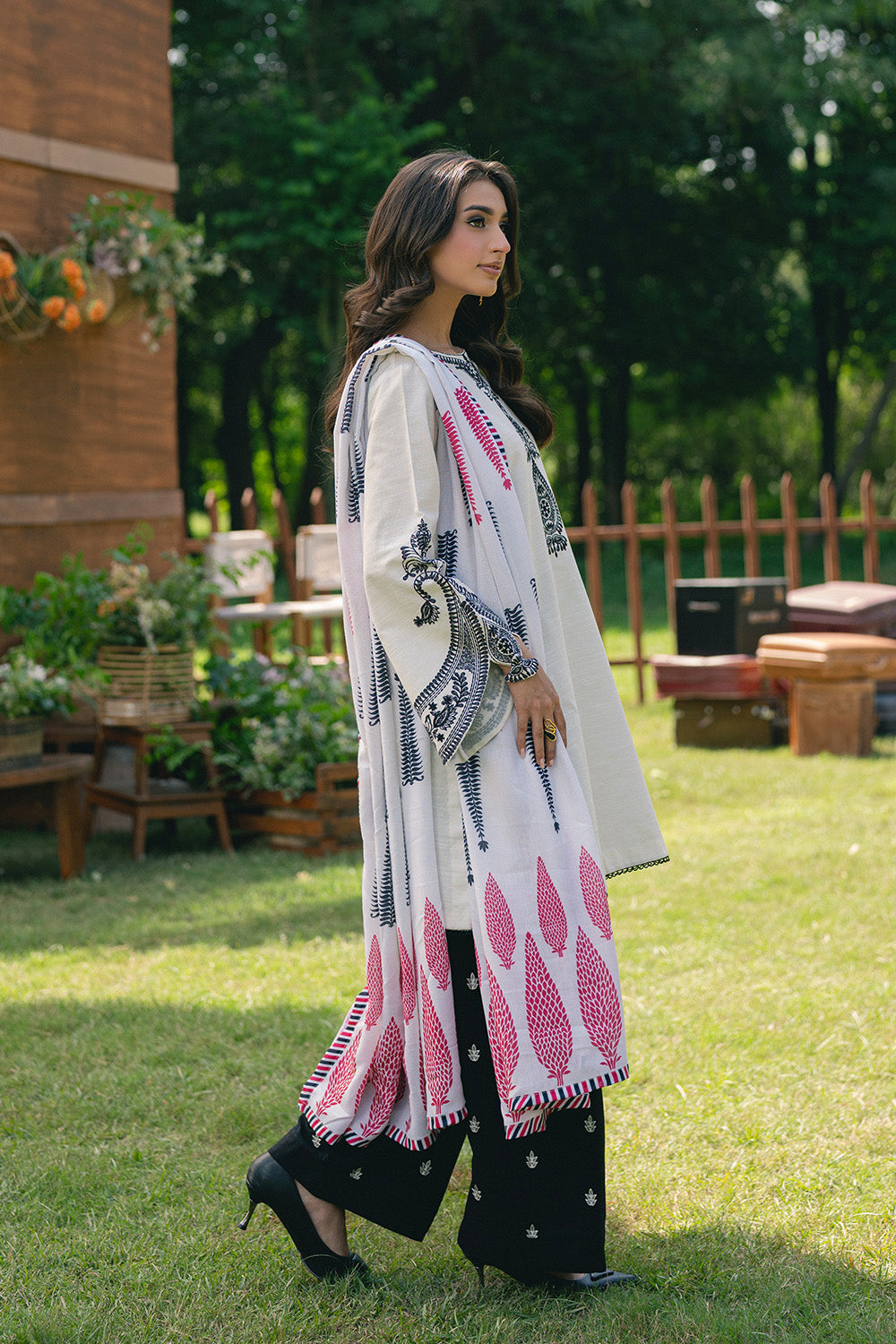 GULNOOR - MSS5760